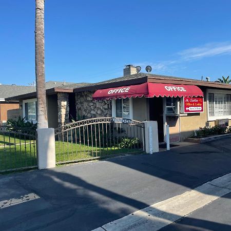 Legacy Inn & Suites Anaheim Bagian luar foto