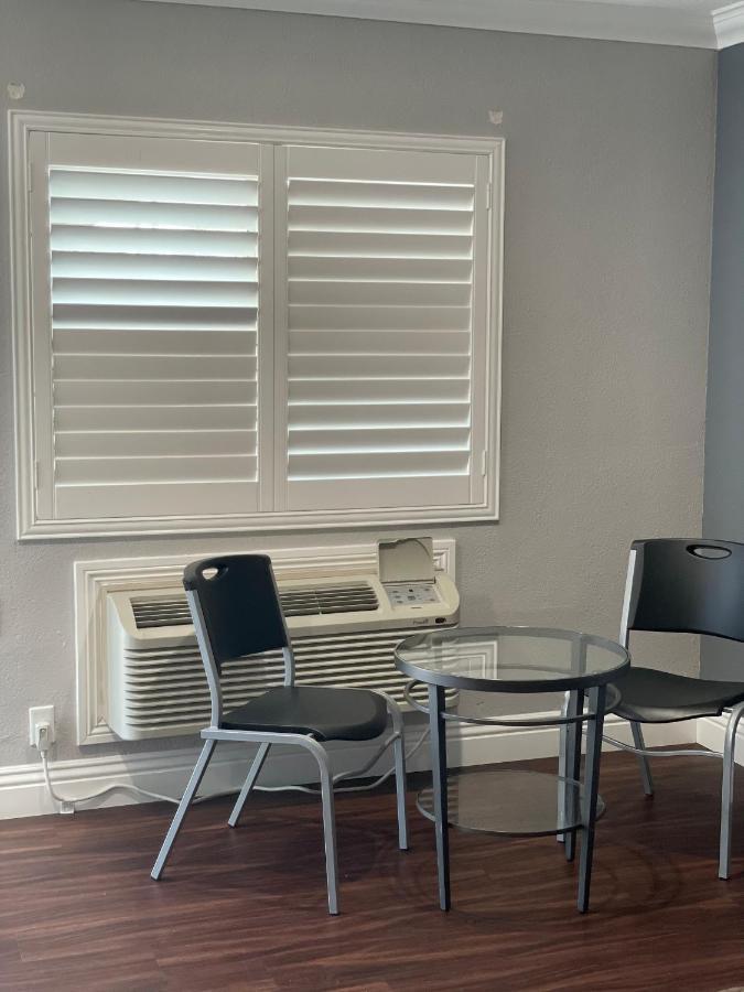 Legacy Inn & Suites Anaheim Bagian luar foto